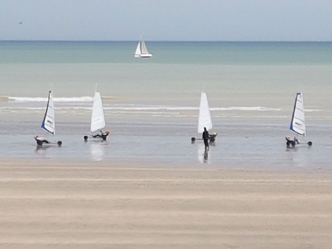 Les chars à voile sur la plage