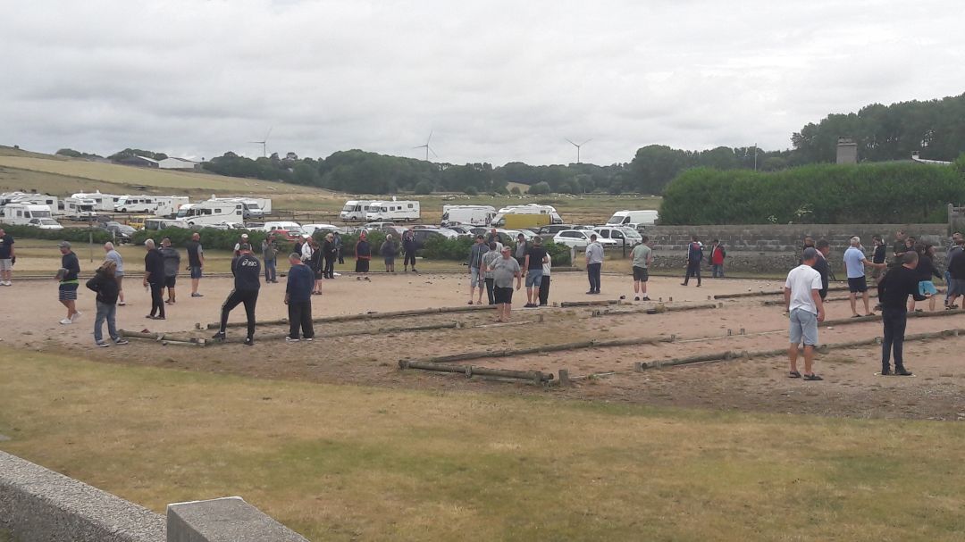 Concours de pétanque