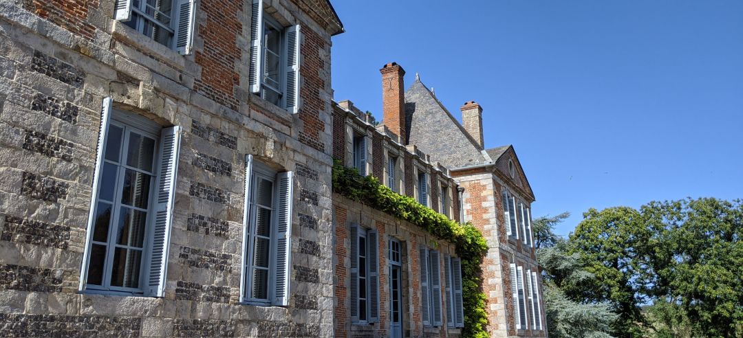 façade du chateau de Saint Aubin sur Mer