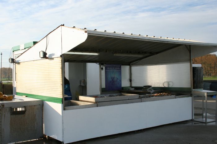 le bateau le mousse, l'étal de vente