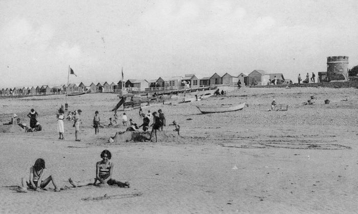 sur le sable à marée basse
