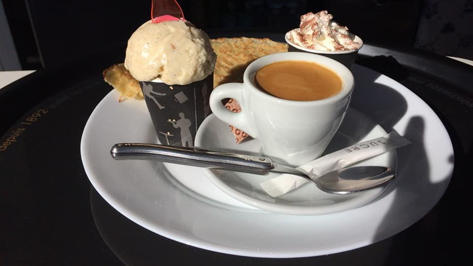 a coffe, an ice